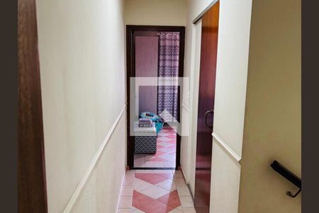 Corredor de casa à venda com 2 quartos, 142m² em Jardim Marcel, São Paulo