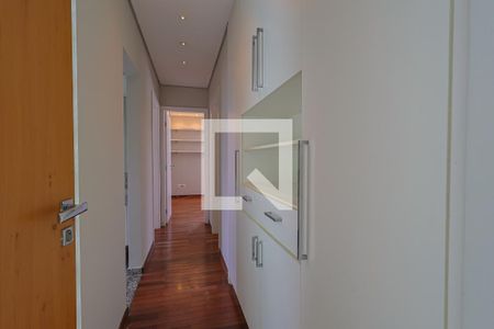 Corredor de apartamento à venda com 3 quartos, 136m² em Santo Agostinho, Belo Horizonte
