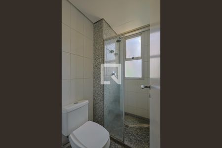 Banheiro de apartamento à venda com 3 quartos, 136m² em Santo Agostinho, Belo Horizonte