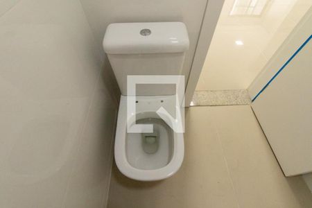 Lavabo de casa de condomínio para alugar com 3 quartos, 132m² em Uberaba, Curitiba