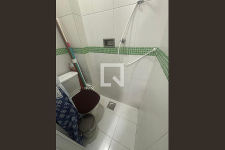 Banheiro de apartamento à venda com 2 quartos, 80m² em Santa Rosa, Niterói