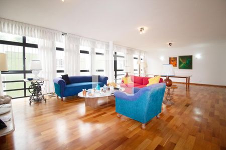 Apartamento para alugar com 3 quartos, 201m² em Jardim Paulista, São Paulo