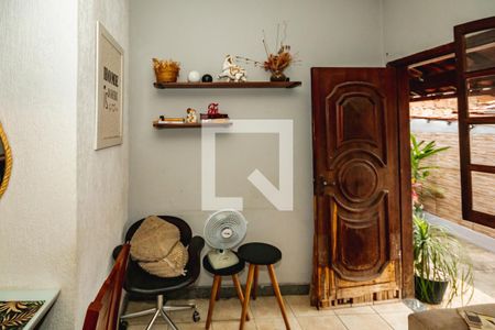 Casa de Condomínio para alugar com 2 quartos, 56m² em Jardim Leblon, Belo Horizonte