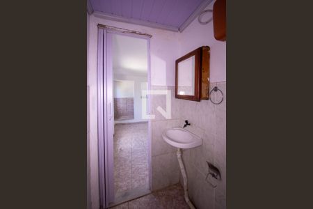 Banheiro de casa para alugar com 1 quarto, 64m² em Alcantara, São Gonçalo