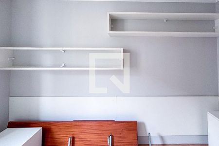 Quarto 1 de apartamento para alugar com 2 quartos, 42m² em Conjunto Promorar Raposo Tavares, São Paulo