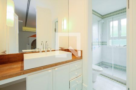 Banheiro de apartamento à venda com 2 quartos, 268m² em Jardim Leonor, São Paulo