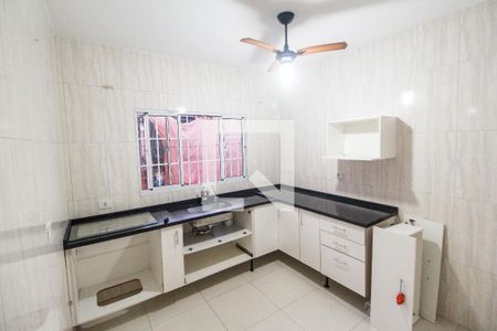 Cozinha de casa para alugar com 1 quarto, 50m² em Parque Jandaia, Carapicuíba