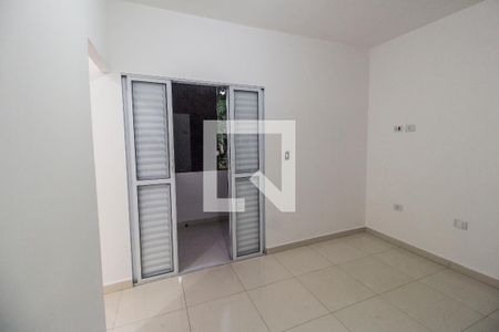 Quarto de casa para alugar com 1 quarto, 50m² em Parque Jandaia, Carapicuíba