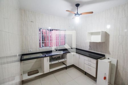Cozinha de casa para alugar com 1 quarto, 50m² em Parque Jandaia, Carapicuíba