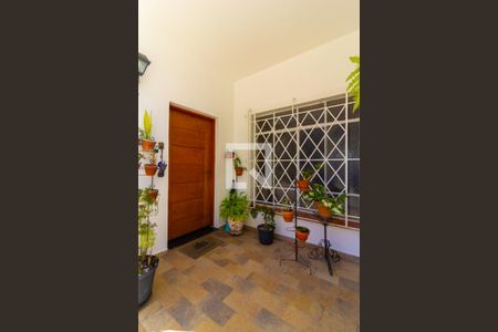Casa à venda com 160m², 4 quartos e 2 vagasHall de entrada