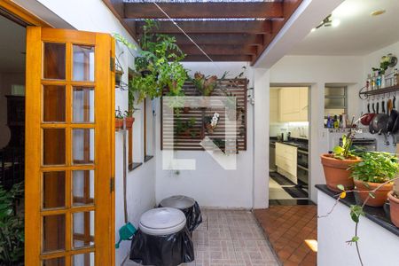 Casa à venda com 160m², 4 quartos e 2 vagasÁrea Gourmet