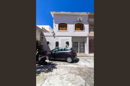 Casa à venda com 160m², 4 quartos e 2 vagasFachada