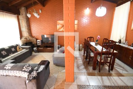 Sala de casa de condomínio para alugar com 4 quartos, 476m² em Conjunto Habitacional Vila Santana (sousas), Campinas