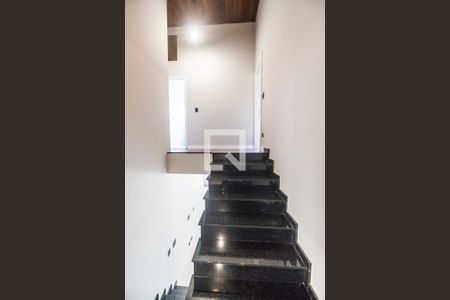 Escada de casa de condomínio à venda com 4 quartos, 400m² em Alphaville, Santana de Parnaíba