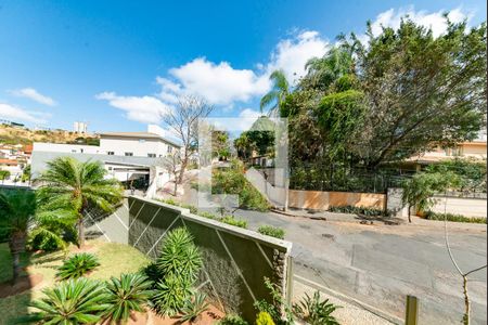 Sala 1 de apartamento à venda com 4 quartos, 160m² em Vila Paris, Belo Horizonte