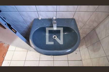 Banheiro Social de casa para alugar com 1 quarto, 50m² em Parque Colonial, São Paulo