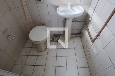 Banheiro de kitnet/studio para alugar com 1 quarto, 50m² em Mathias Velho, Canoas