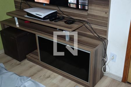 Sala de apartamento para alugar com 2 quartos, 47m² em Jardim Isis, Cotia