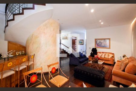 Sala de casa à venda com 4 quartos, 360m² em São Marcos, Belo Horizonte