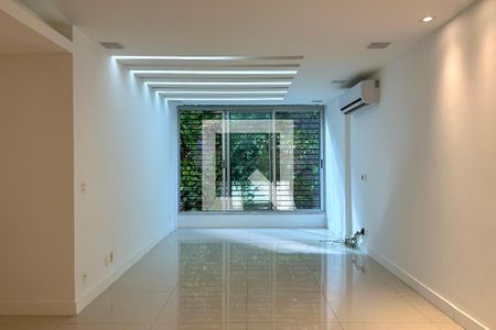 Apartamento à venda com 2 quartos, 117m² em Copacabana, Rio de Janeiro