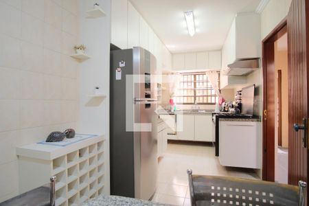 Cozinha de casa à venda com 4 quartos, 252m² em Jardim Textil, São Paulo