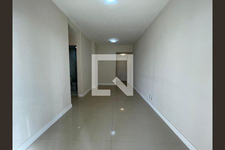 Apartamento à venda com 3 quartos, 66m² em Pilares, Rio de Janeiro