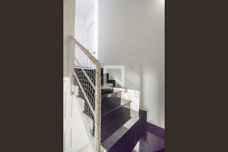 Escada de casa de condomínio à venda com 3 quartos, 180m² em Tamboré, Santana de Parnaíba