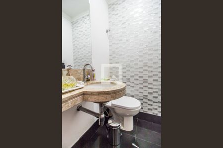 Lavabo de casa de condomínio à venda com 3 quartos, 180m² em Tamboré, Santana de Parnaíba