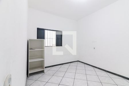 Quarto de casa para alugar com 1 quarto, 70m² em Rio Pequeno, São Paulo