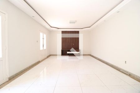 Sala de casa para alugar com 3 quartos, 220m² em Santa Mônica, Uberlândia