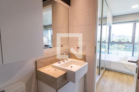 Banheiro de kitnet/studio à venda com 1 quarto, 41m² em Praia de Belas, Porto Alegre