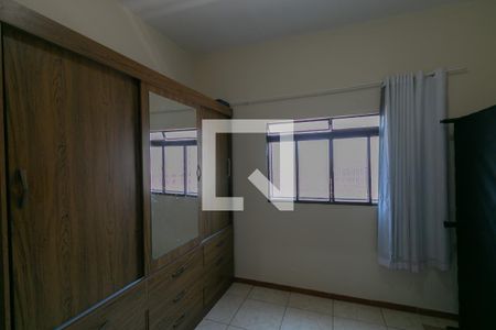 Casa à venda com 5 quartos, 209m² em Rio Branco, Belo Horizonte