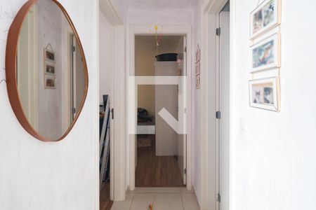 Corredor de apartamento para alugar com 2 quartos, 43m² em Jardim Monte Alegre, Taboão da Serra