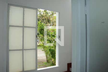 Escada de casa de condomínio para alugar com 2 quartos, 70m² em Cemucam, Cotia