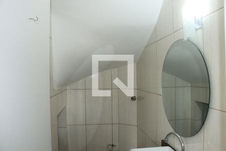 Lavabo de casa de condomínio para alugar com 2 quartos, 70m² em Cemucam, Cotia