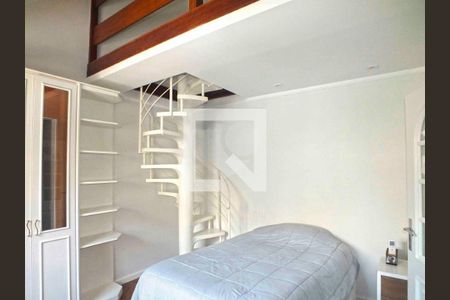 Casa à venda com 5 quartos, 478m² em Chácara Monte Alegre, São Paulo