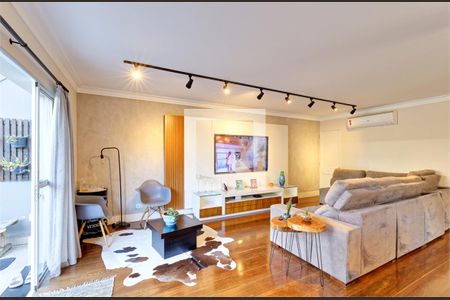 Casa à venda com 4 quartos, 351m² em Santo Amaro, São Paulo