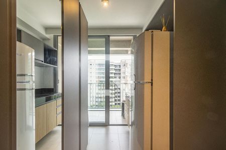 Cozinha de kitnet/studio para alugar com 1 quarto, 25m² em Indianópolis, São Paulo