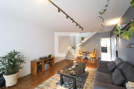 Casa à venda com 3 quartos, 215m² em Carandiru, São Paulo