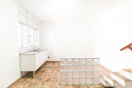 Sala/Cozinha de casa para alugar com 2 quartos, 90m² em Jardim Bonifacio, São Paulo