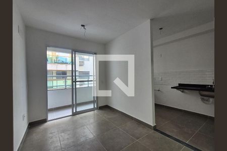 Sala de apartamento à venda com 2 quartos, 62m² em Recreio dos Bandeirantes, Rio de Janeiro