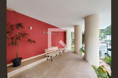 Fachada e portaria de apartamento à venda com 1 quarto, 70m² em Grajaú, Rio de Janeiro