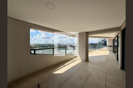 Varanda  de apartamento à venda com 4 quartos, 270m² em Chácara Santo Antônio (Zona Sul), São Paulo