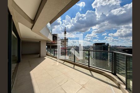 Varanda  de apartamento à venda com 4 quartos, 270m² em Chácara Santo Antônio (Zona Sul), São Paulo