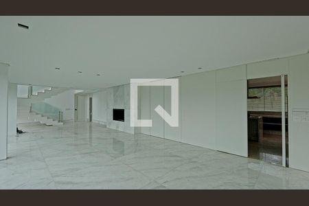 Sala de casa de condomínio à venda com 4 quartos, 380m² em Vale dos Cristais, Nova Lima