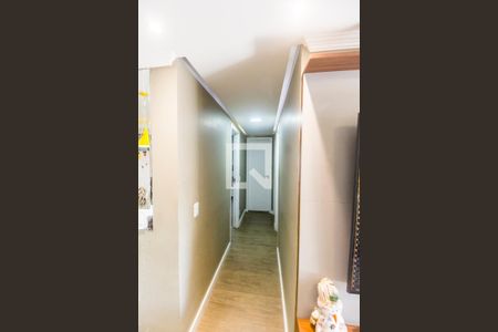 Corredor de apartamento à venda com 3 quartos, 76m² em Jardim Tupanci, Barueri