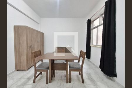 Sala/Quarto de apartamento para alugar com 1 quarto, 21m² em Centro, Rio de Janeiro