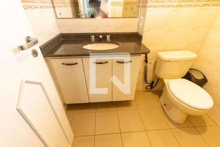 Banheiro Social de apartamento para alugar com 1 quarto, 46m² em Jardim Botânico, Curitiba