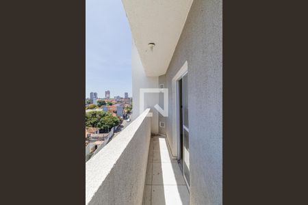 Varanda Sala/Cozinha de apartamento para alugar com 2 quartos, 50m² em Vila Carmosina, São Paulo