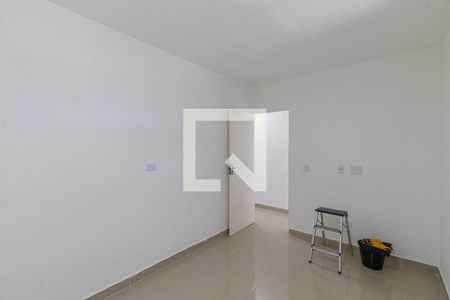 Quarto 1 de apartamento para alugar com 2 quartos, 50m² em Vila Carmosina, São Paulo